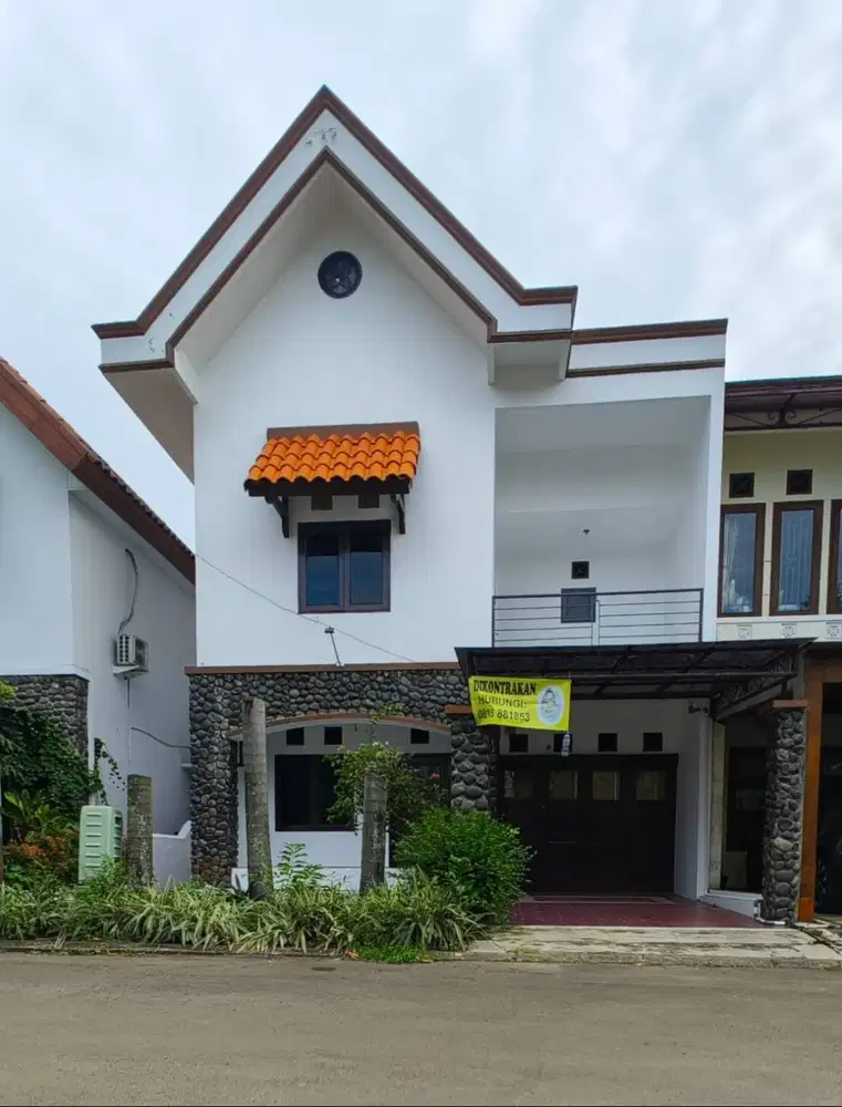 Rumah Strategis Ciputat Tangerang Selatan | SHM | Kolam Renang & Gym