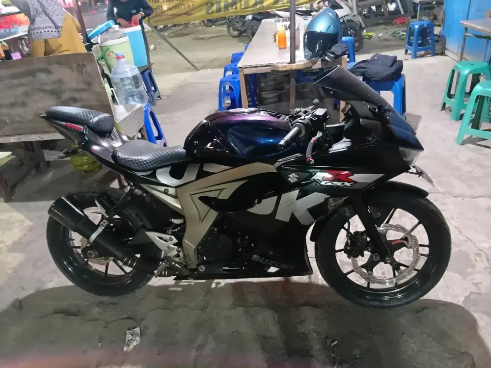 SUZUKI GSX 150R