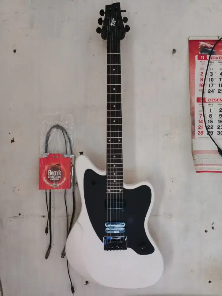 Gitar riyu model jazzmaster