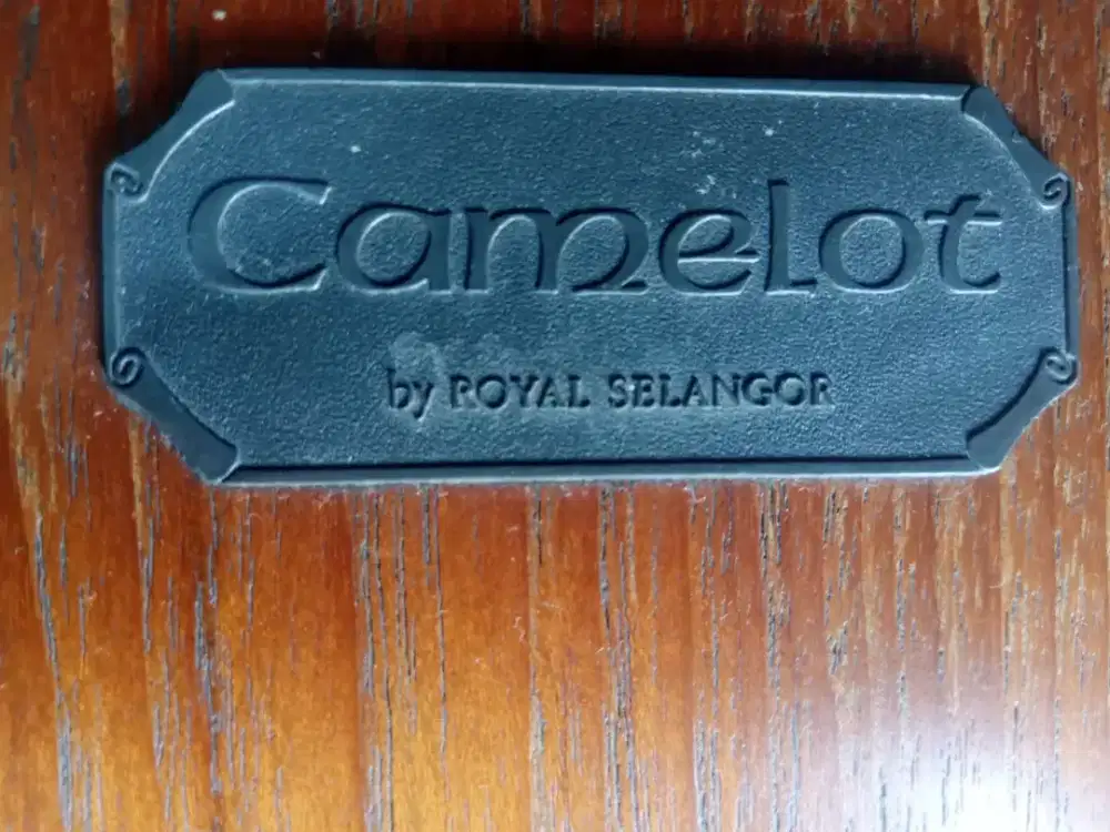 Catur camelott by Royal selangor