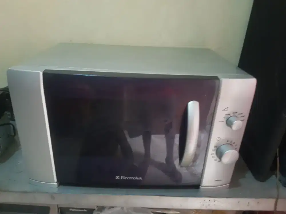 Microwafe electrolux EMM2005 normal