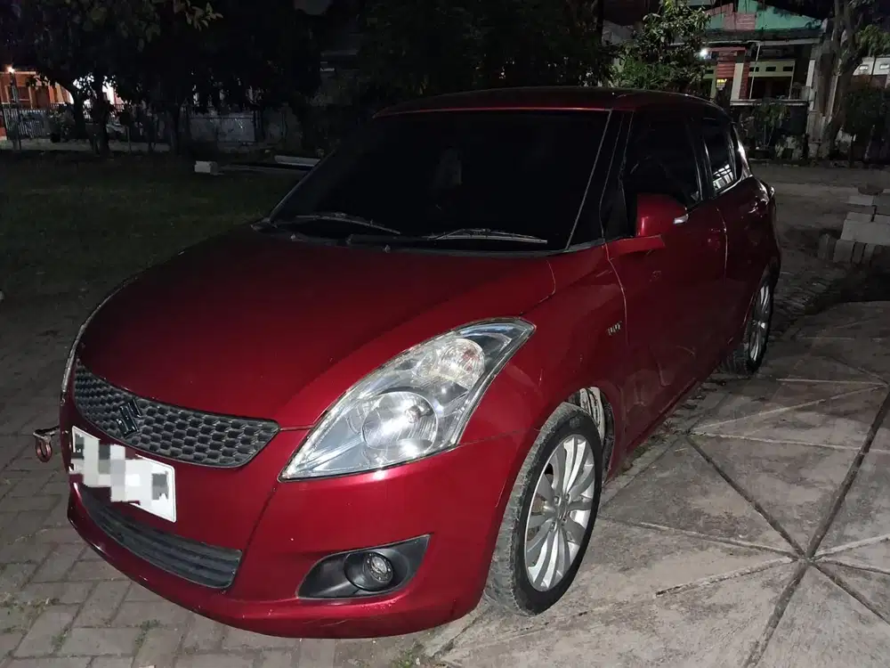 SWIFT GX AT 2013 • LOW KM •