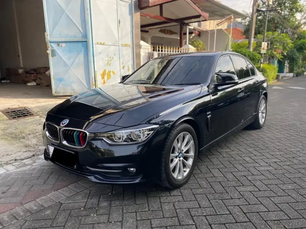 BMW 320i lci f sport 2016 matic km 50ribu