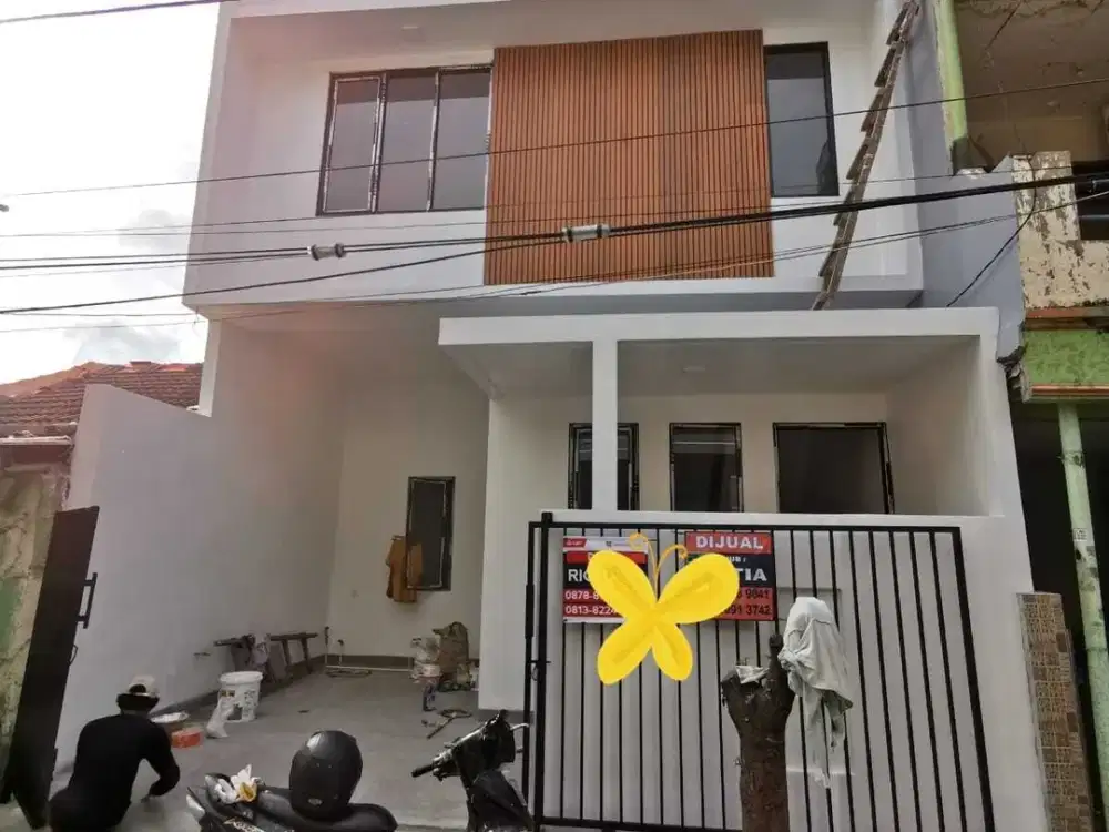 Rumah Minimalis 1,5 Lantai di Pondok Ungu Permai