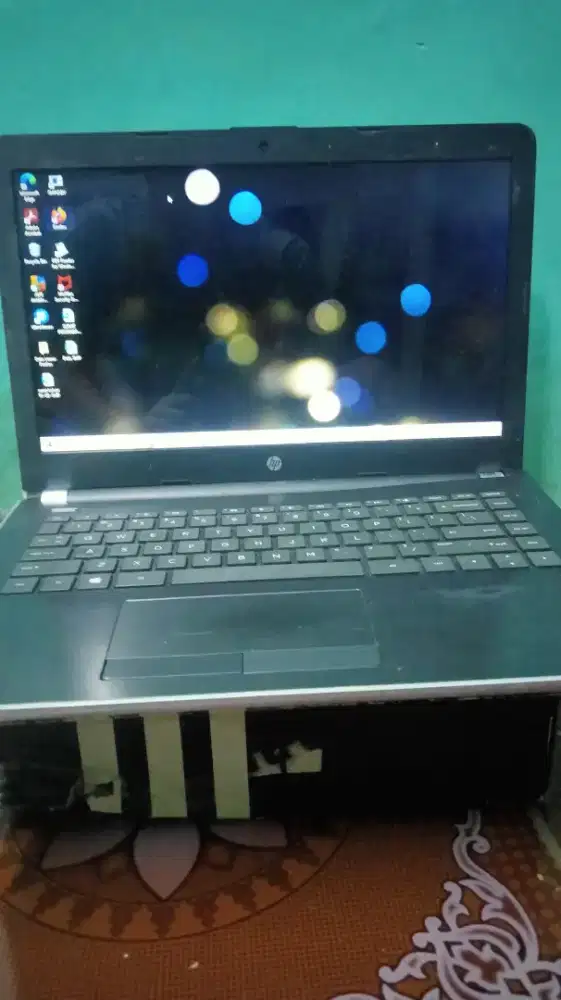 Jual laptop merk asuz sama hp
