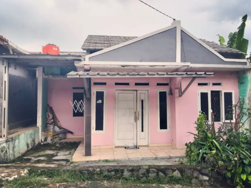 Rumah Siap Huni di Dekat stasiun Cilebut. Sukaraja, Bogor