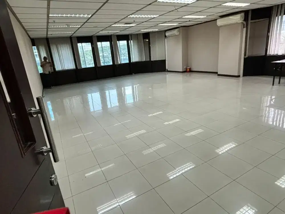 Sewa ruang kantor di Gedung CFX Tower, Jakarta Selatan