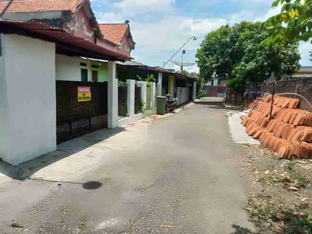 Dijual rumah mewah diperum wonorejo karanganyar