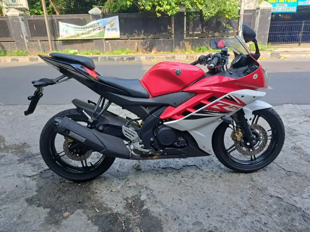 Yamaha R15 V2 2014