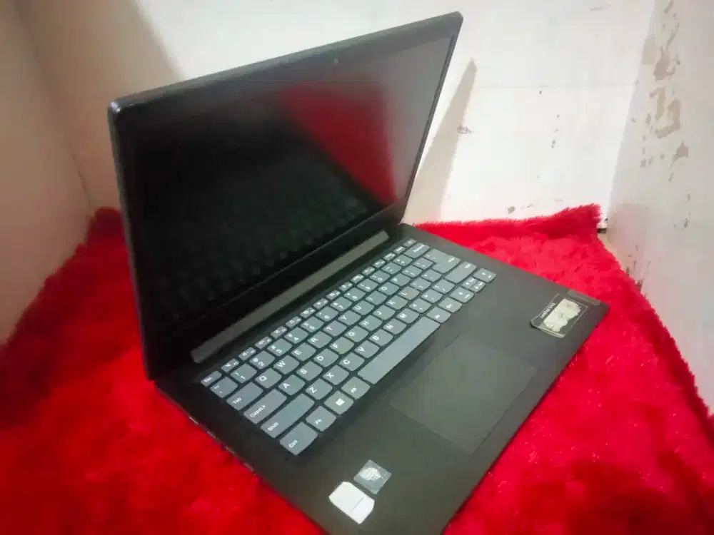 Lenovo Ip s145/Core i5-1035g1/Ram 12gb
VGA Intel uhd graphicsSSD 256gb
