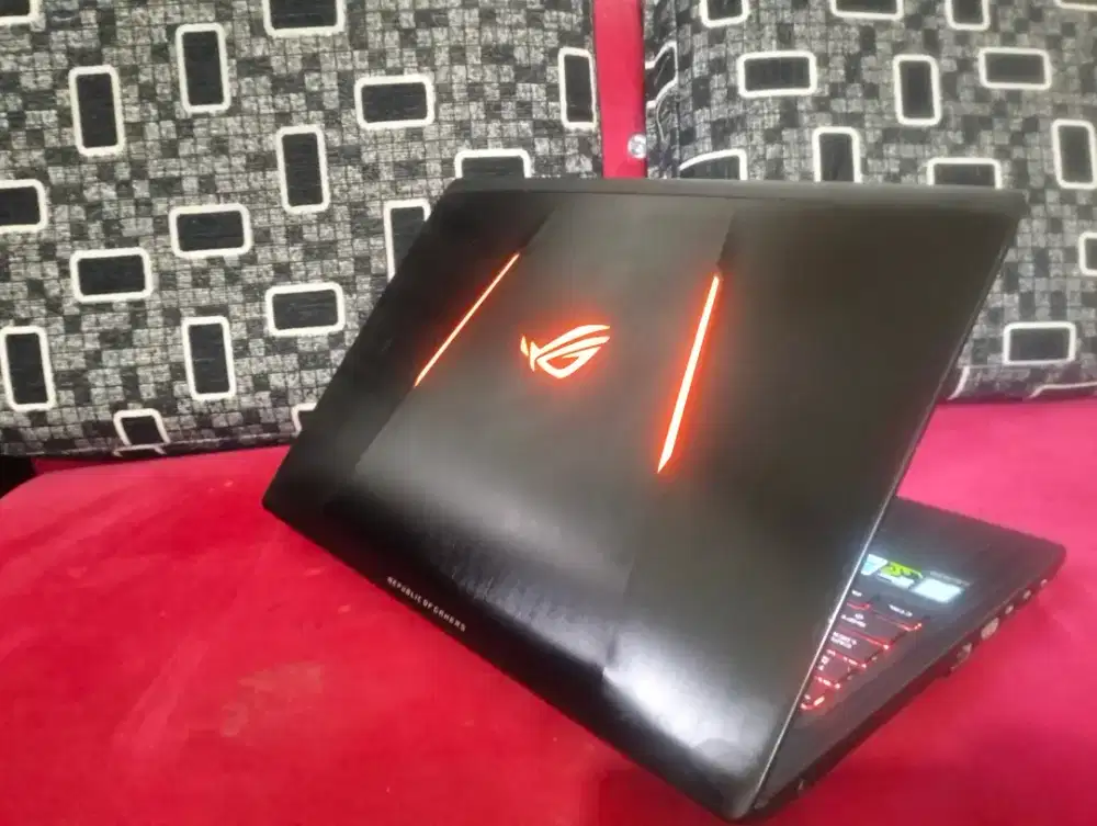 Asus ROG Gl553v core i7 -7700hq RAM 8 SSD 512/ Nvidia GTX 1050 win 11