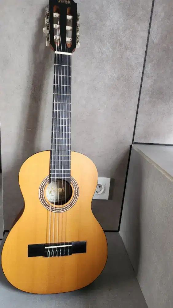 Gitar valencia VC 201, kondisi 99% bagus
