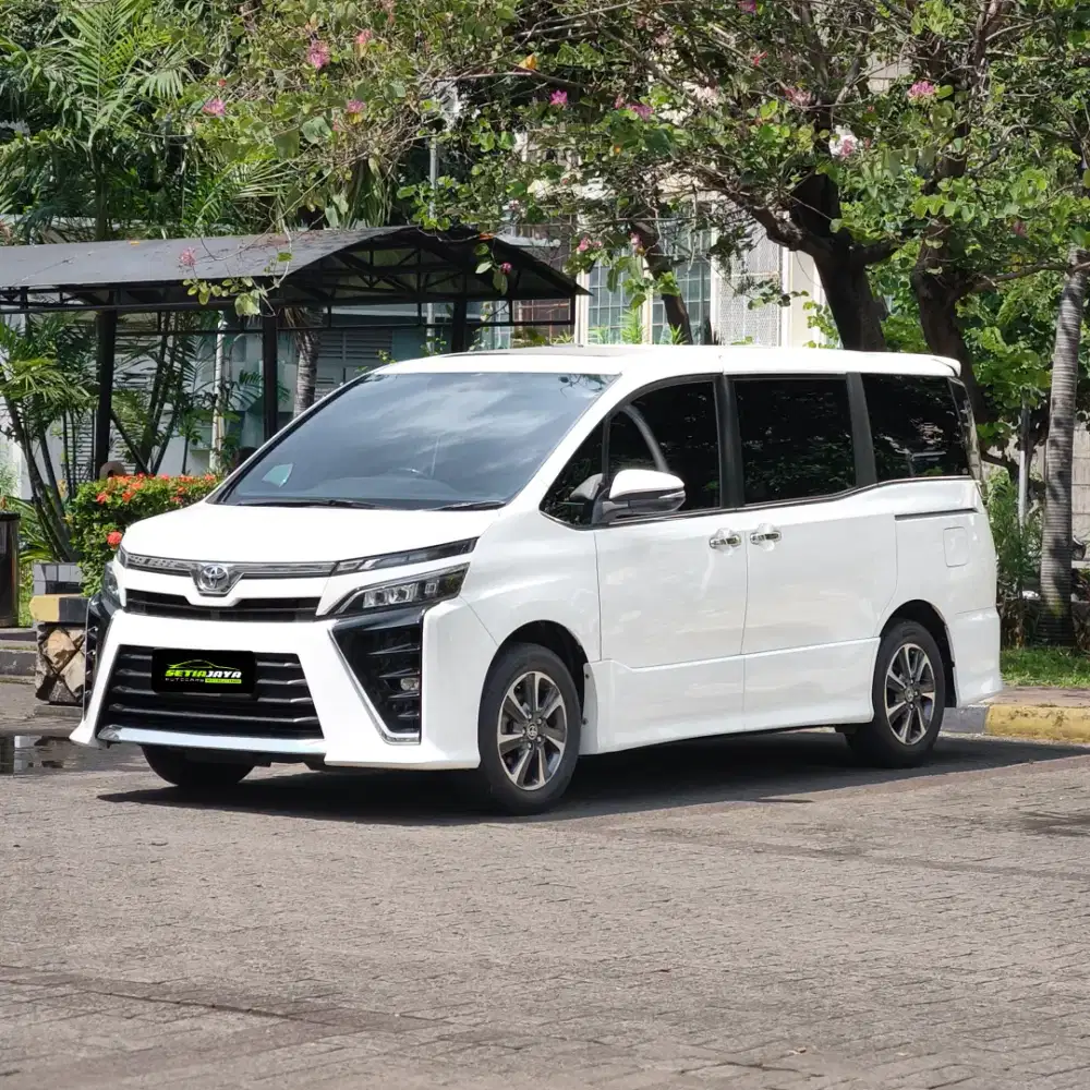 [KM 60RB] TOYOTA VOXY 2019