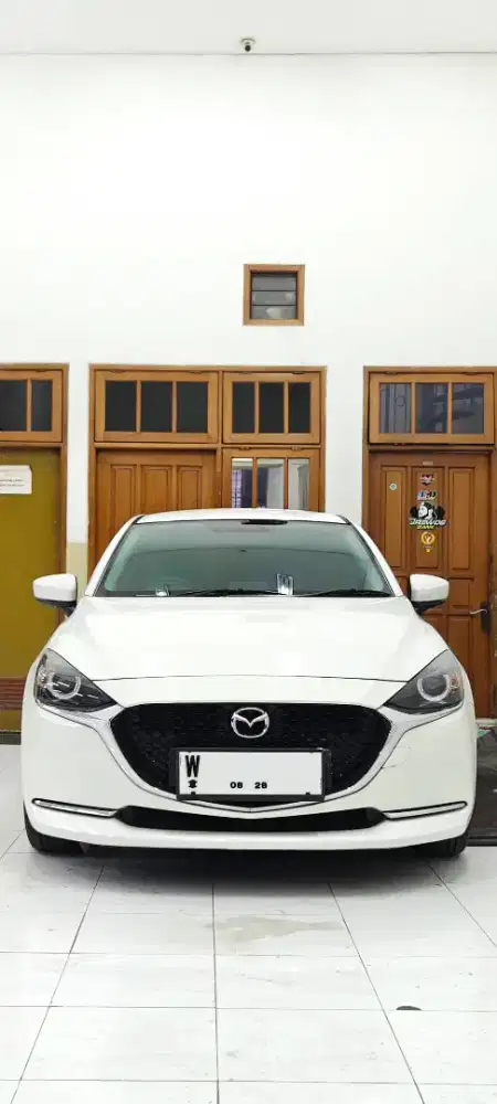 Spt Baru New Mazda 2 Hatchback 2024 GT Skyactiv 1.5 AT Putih 2023 Tg1