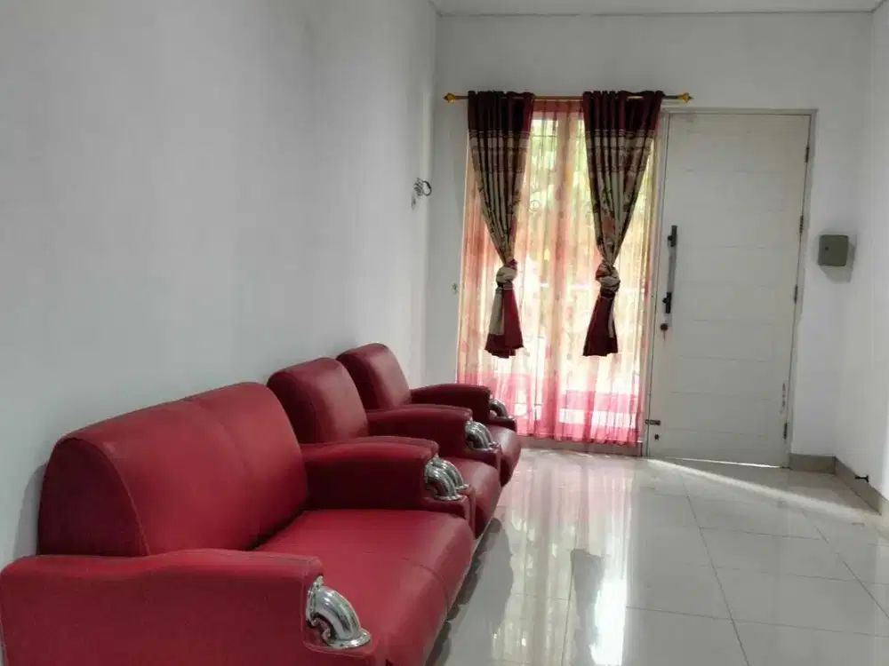 Disewakan rumah nyaman divasana sudah renov full