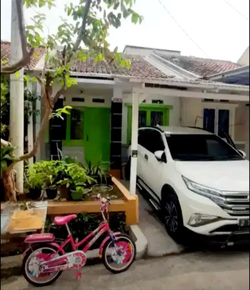 Di kontrakan / di sewa kan rumah per tahun