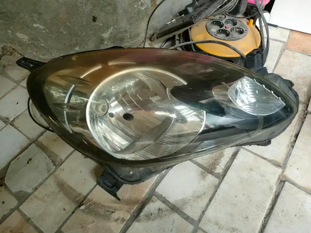 Headlamp brio 2014
