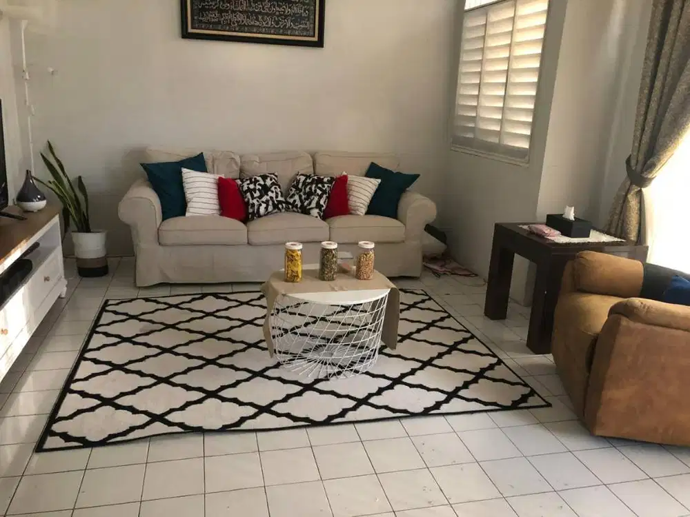 DIKONTRAKAN/JUAL Rumah Furnished Strategis di Bintaro Sektor 2