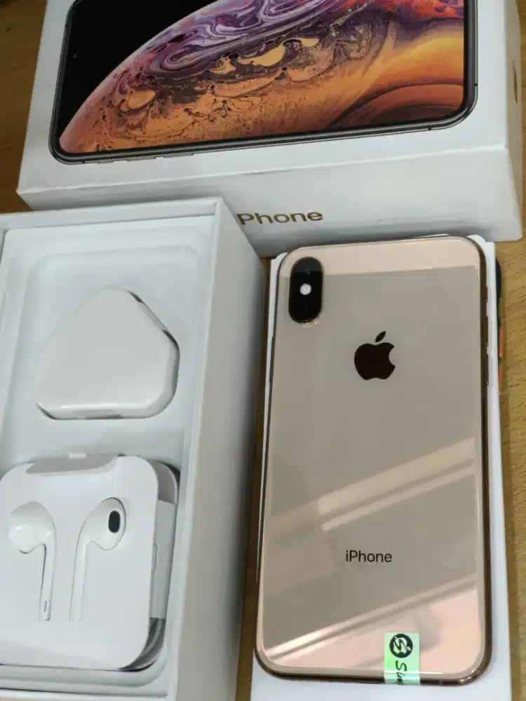 Iphone xs 64gb inter gold