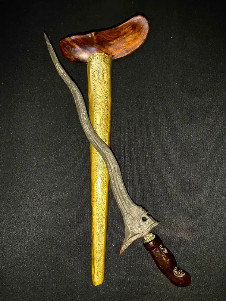 naga siluman primitif