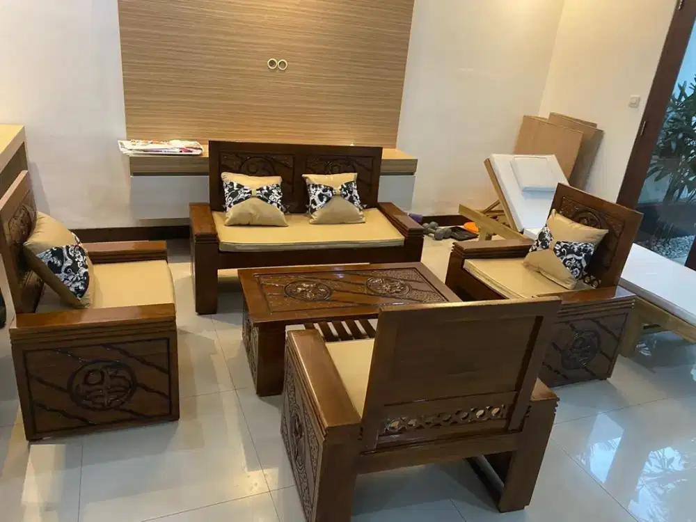 Rumah Mewah dengan Private Pool Siap Huni Lokasi Strategis Denpasar Selatan