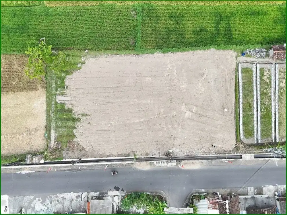Dekat Stadion Maguwoharjo Tanah Yogyakarta di Kalasan Sleman