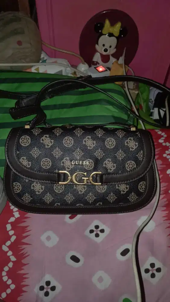 Tas guess warna mocca
