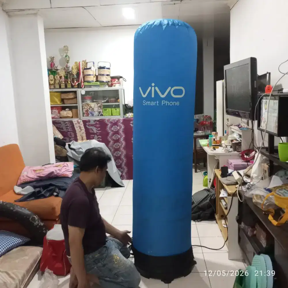 Balon lighting Totem iklan