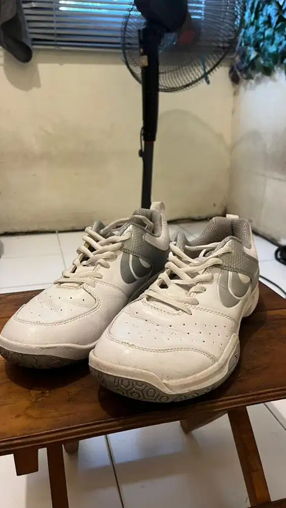 Sepatu Badminton FLYPOWER