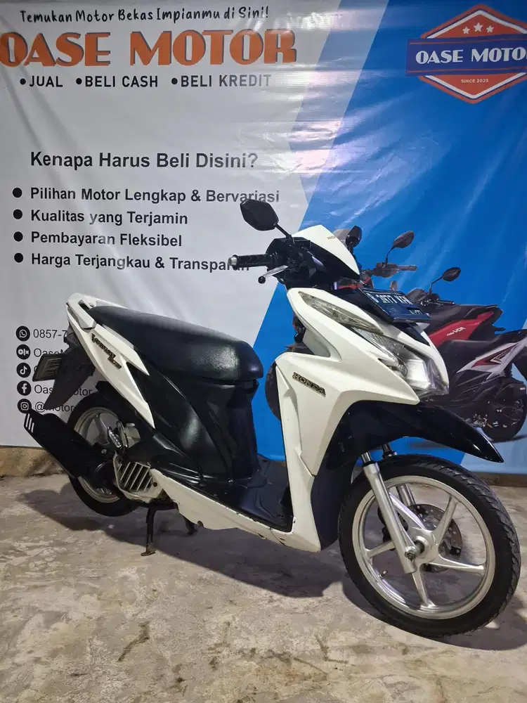 (B) Honda Vario 124 Kzr Tahun 2012