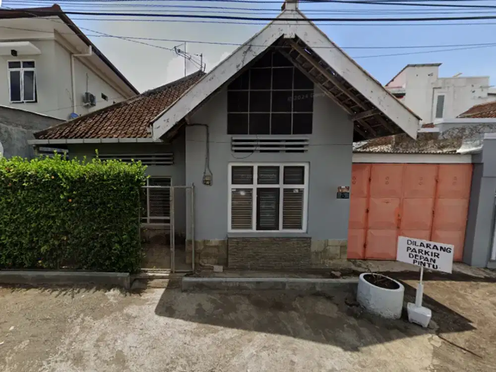 DIJUAL RUMAH STRATEGISSS PINGGIR JALAN PUSAT KOTA JEMBER (1 MENIT KE ALUN2)