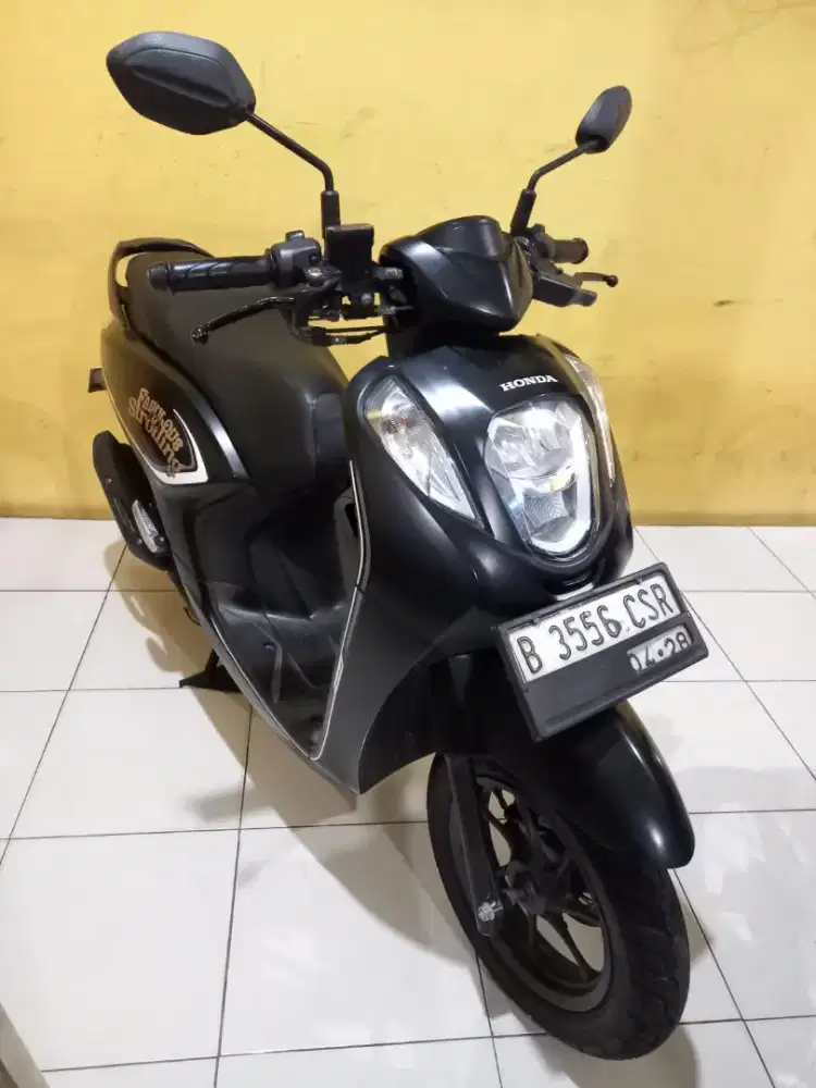 Genio 2023 hitam