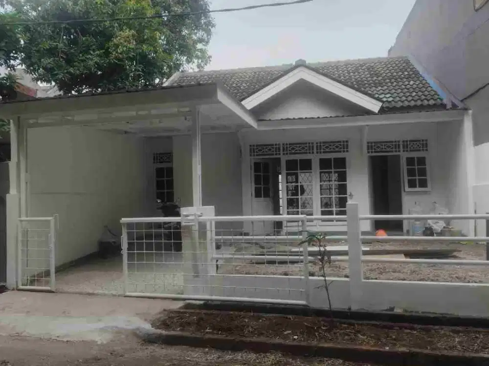 Disewakan rumah tanah Luas 153 ada halaman belakang one gate lingkungan nyaman dan tenang