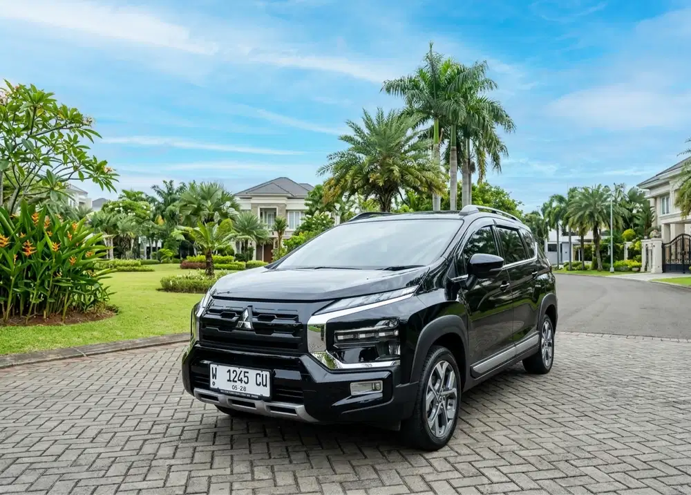 Xpander Cross Premium Package 1.5 Automatic 2023 NIK 2022 Odo 20 rb an