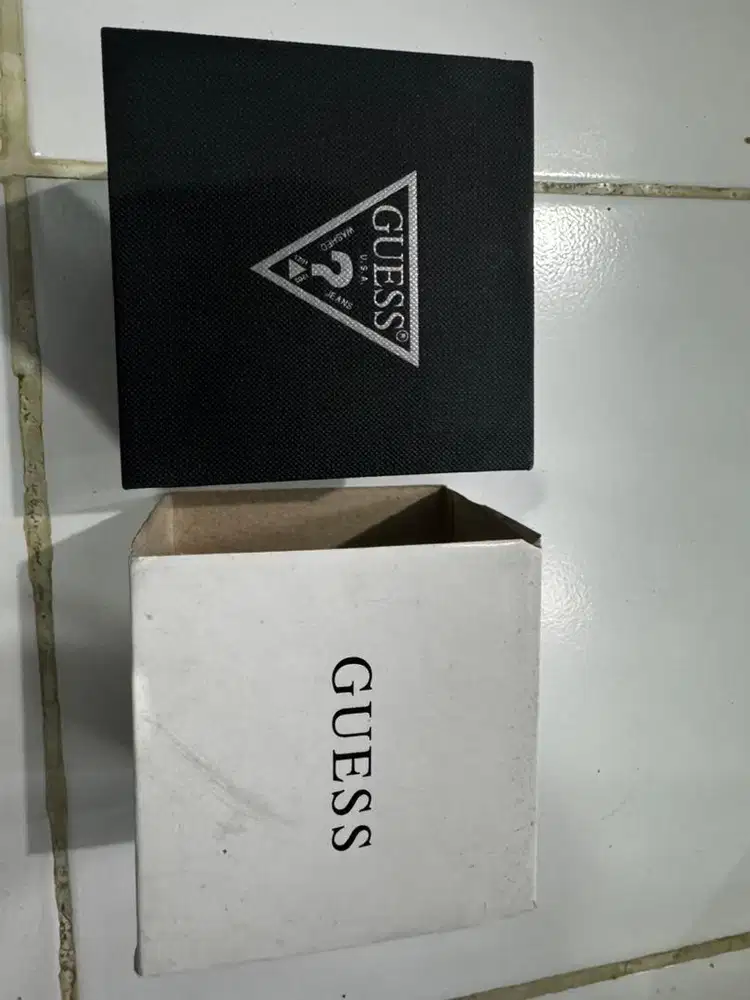 Jual kotak jam GUESS original