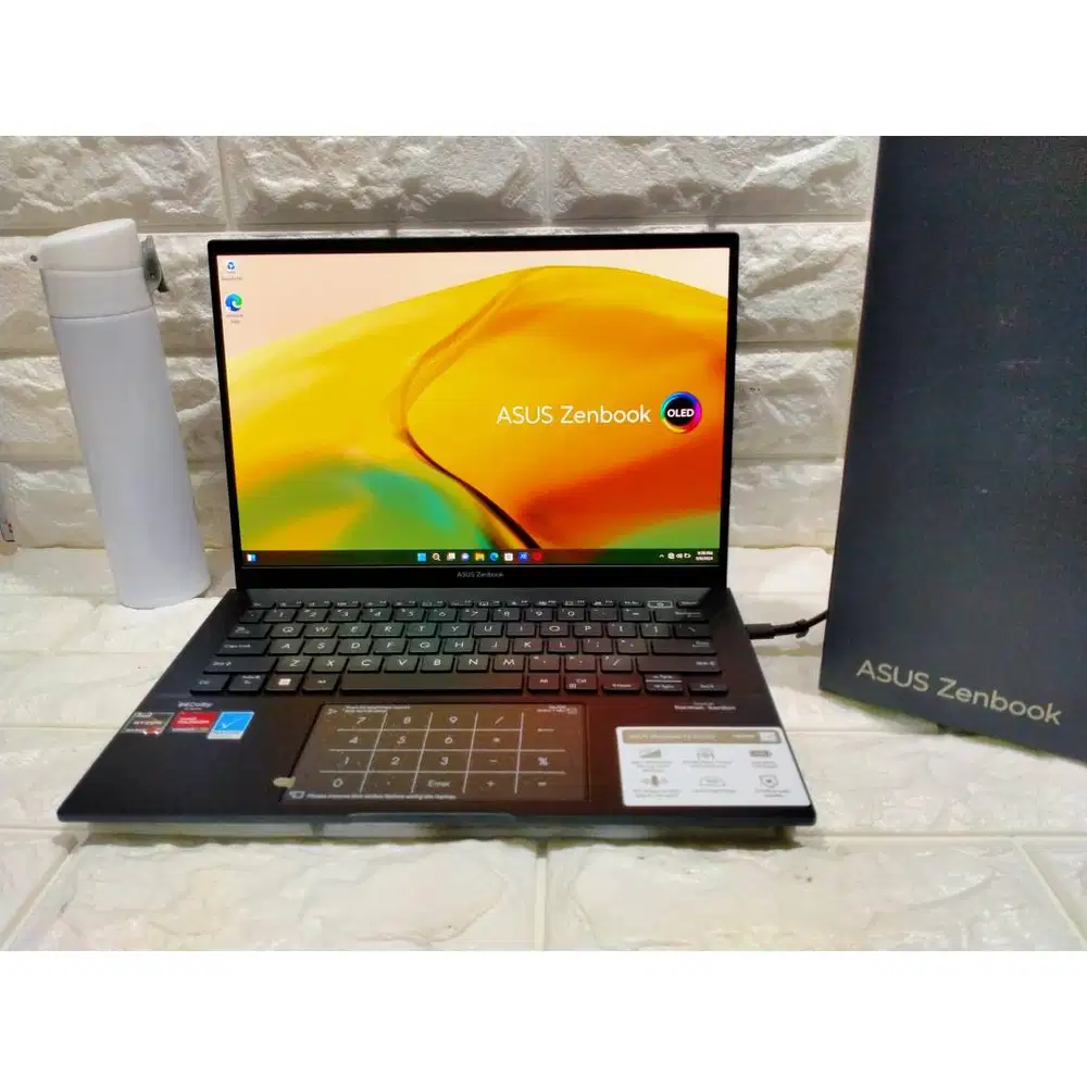 Asus Zenbook 14 oled UM3402YA-KM364W RYZEN 7 RAM 16GB SS 512 BNIB *RRT