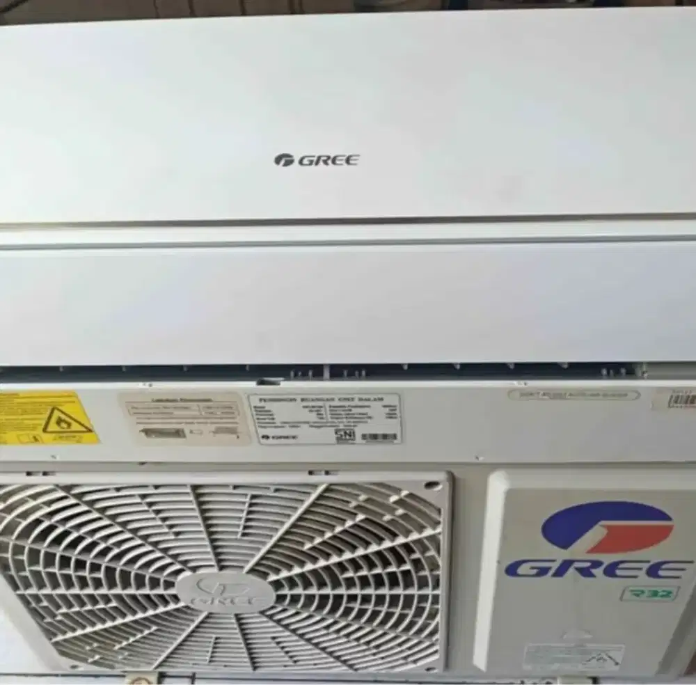 Jual ac gree 1/2 pk R32 lowwat 360 watt kondisi 95% ori semua