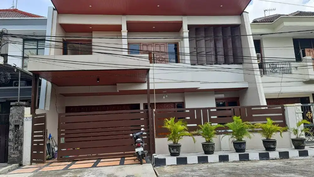 Dijual Rumah Full Renovasi siap Huni Belakang GM Dharmahusada Permai