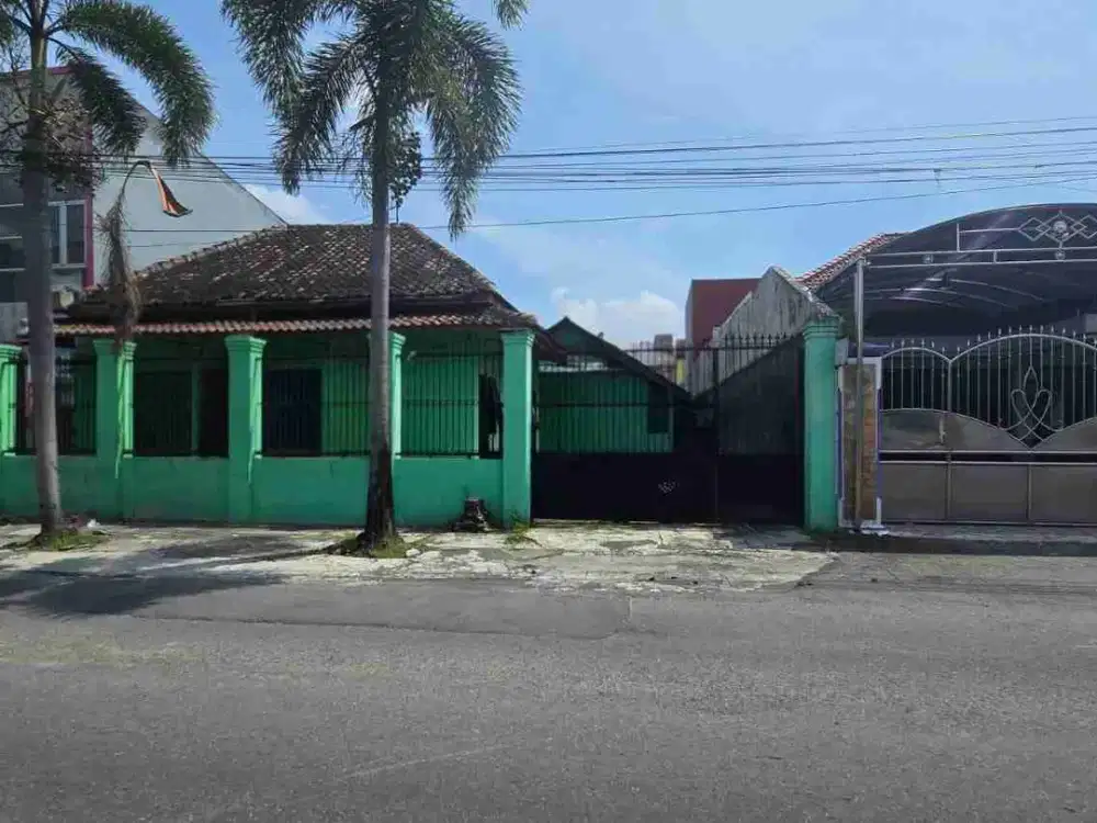 Tanah Bonus Bangunan Kost 28 Kamar Tidur di Jalan Kahuripan Sumber Banjarsari Solo