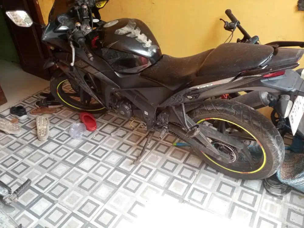 Cbr 150 cbu Thailand 2013