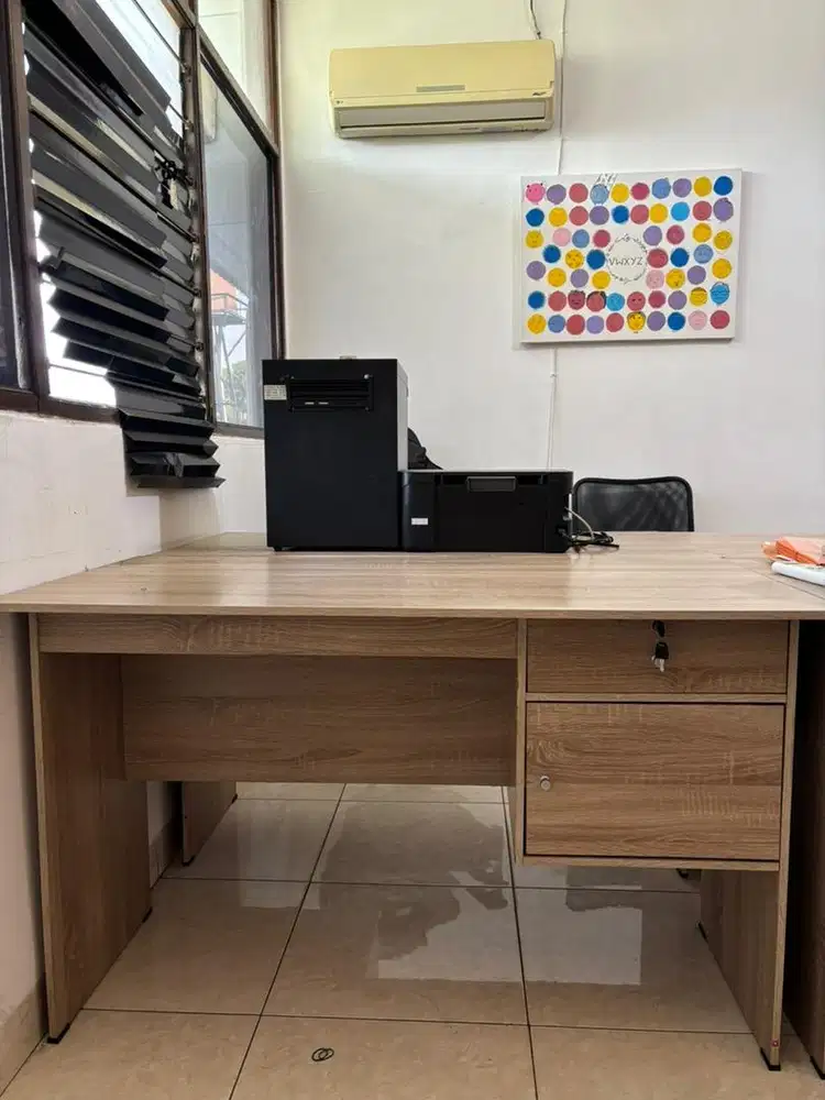 Meja Kerja Kantor