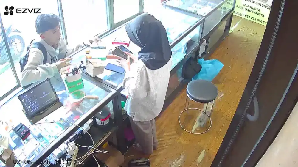 Di cari pegawai wanita