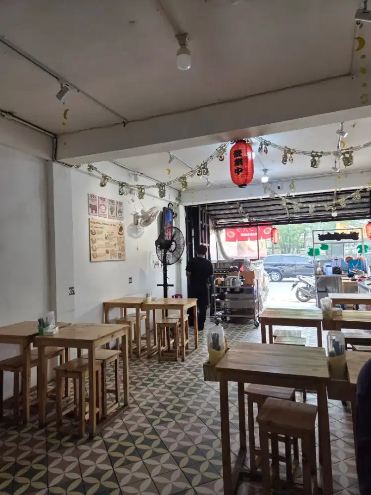 Lowongan pekerjaan jaga resto di Hambrek sunter