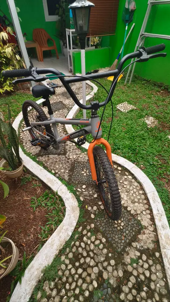 Dijual Sepeda BMX untuk usia SD di BSI 2 Pengasinan - Sawangan depok
