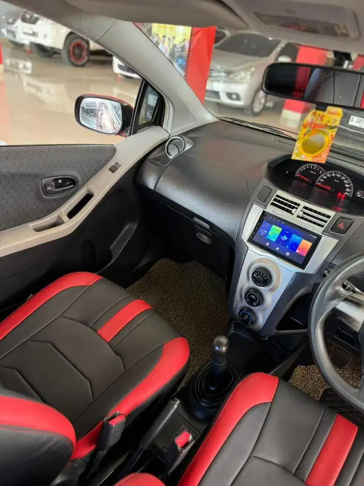 TOYOTA YARIS 2012 E MT