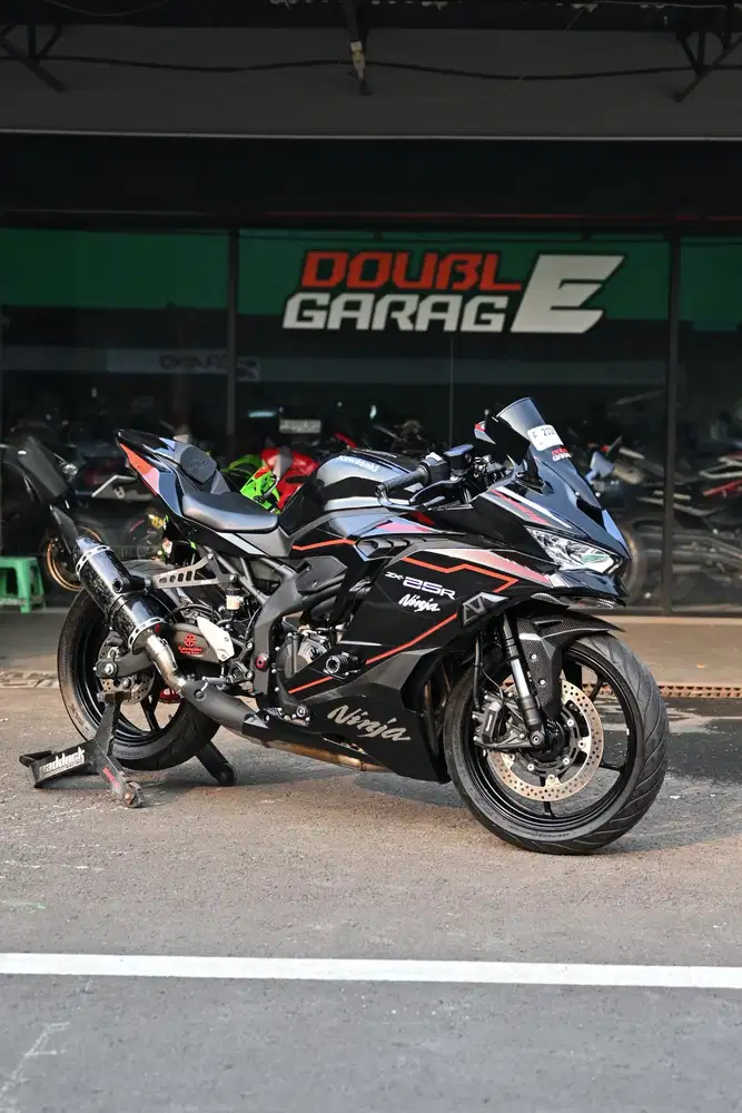 KAWASAKI NINJA ZX25RR HITAM 
‎NIK 2023