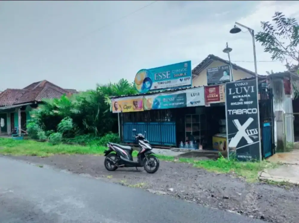 Dijual tempat usaha beserta lahan kebun salak di jl agro wisata, turi