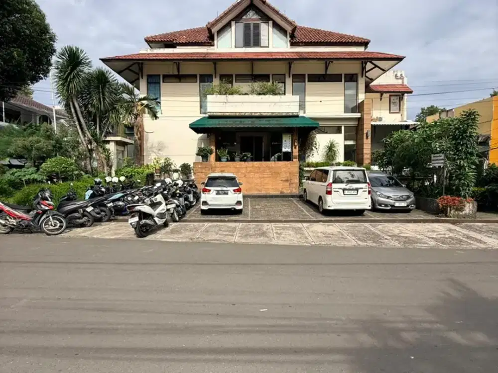 Gedung Kantor 3 LT Area Istimewa Kebayoran Baru, Jakarta Selatan