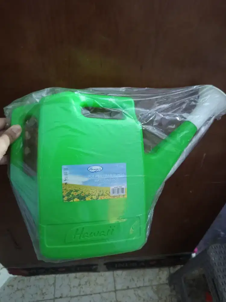 GEMBOR TANAMAN / ALAT SIRAM TANAMAN