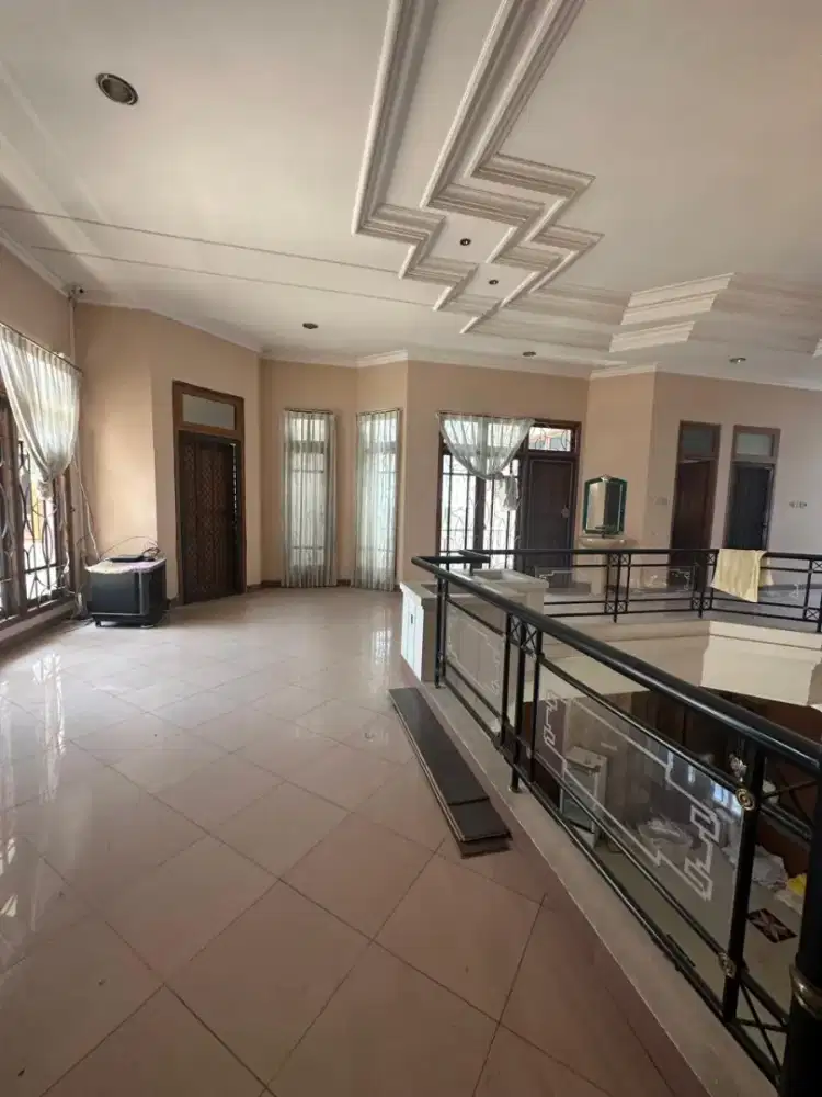 MURAH RUMAH LUAS DARMO PERMAI DEKAT KOMERSIAL AREA SATELIT PAKUWON